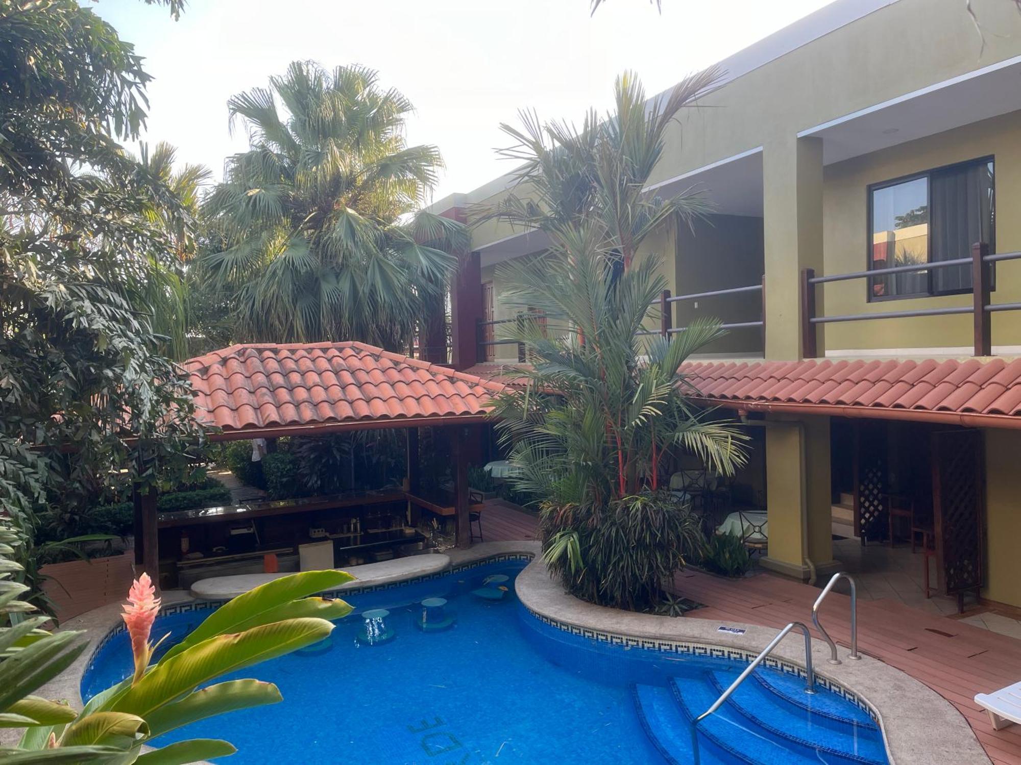 Hotel Iguana Verde Orotina Bagian luar foto