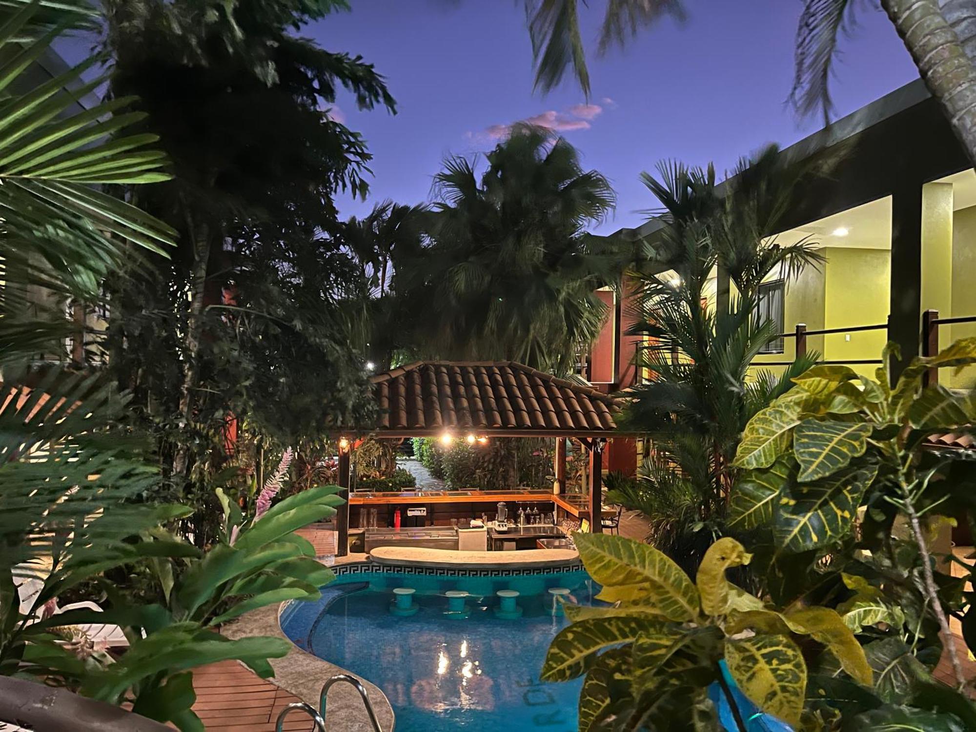 Hotel Iguana Verde Orotina Bagian luar foto