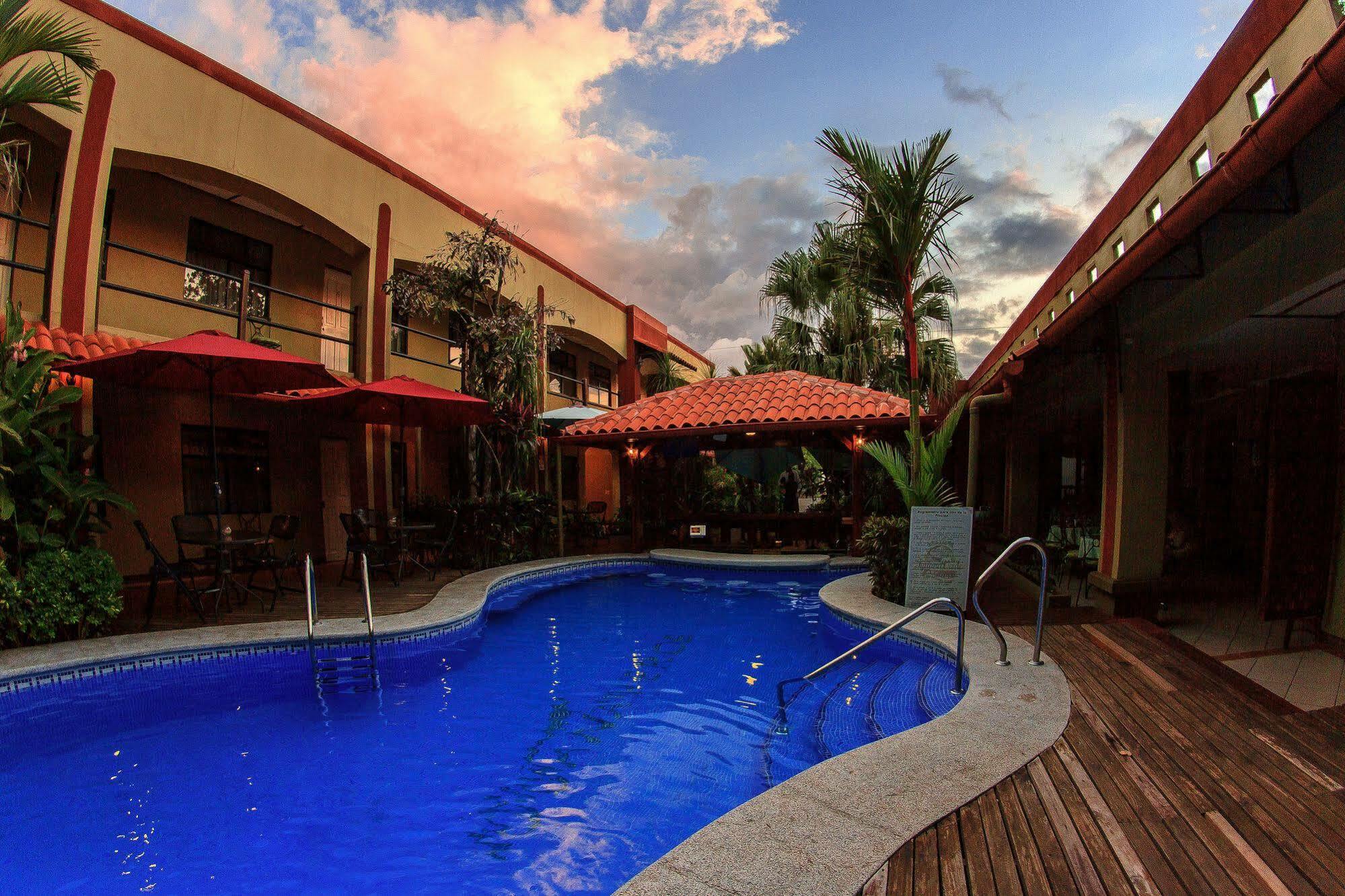 Hotel Iguana Verde Orotina Bagian luar foto