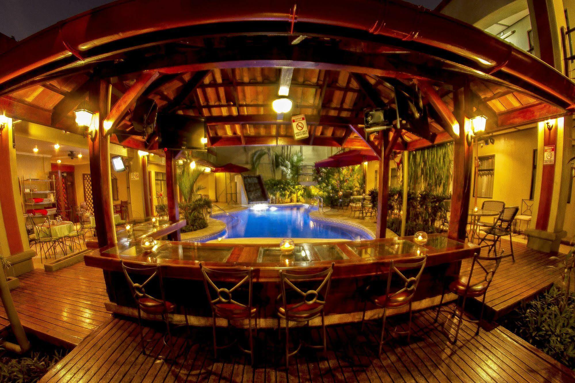 Hotel Iguana Verde Orotina Bagian luar foto
